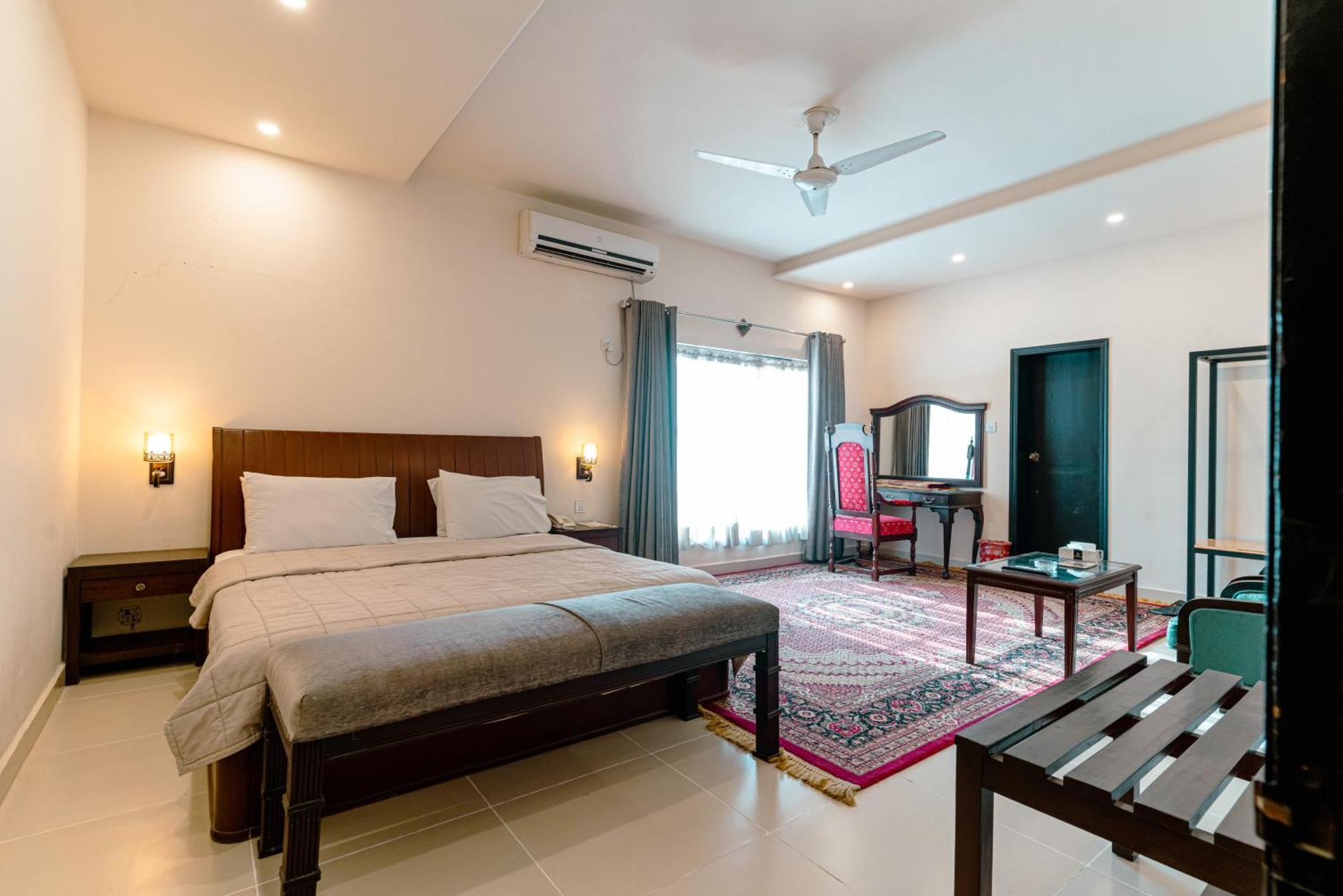 Hotel Vip House Peschawar Exterior foto